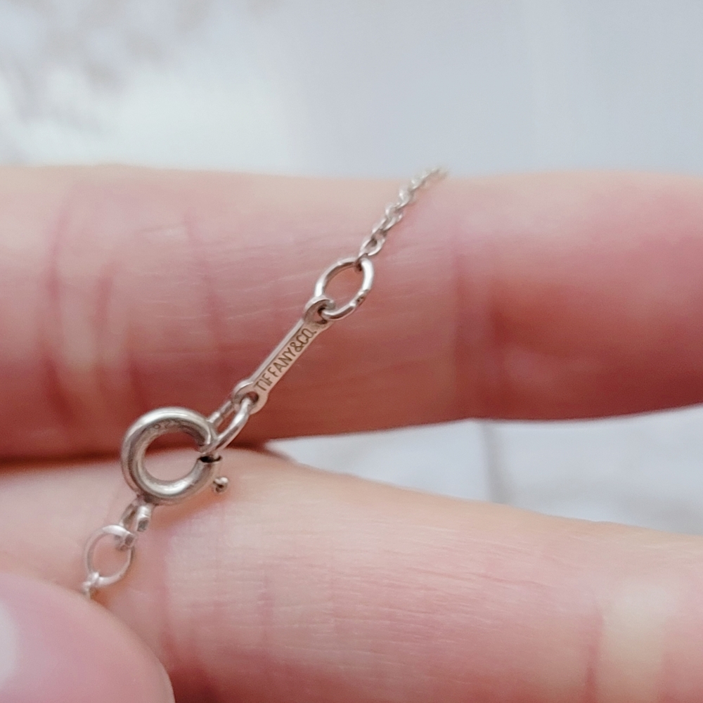 Tiffany & Co. Beautiful Silver Necklace - Picture 4 of 6